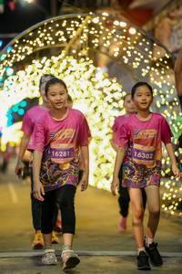 BIB: 16281, 16302
                            <button type="button" onclick="openModal(24742295)" class="btn btn-primary btn-sm float-right btn-popup" data-toggle="modal" data-target=".modal-high-quality">
                        <i class="fas fa-shopping-cart"></i> Add to Cart
                    </button>
                                            <button type="button" onclick="isThisMe(24742295, true)" class="btn btn-success btn-sm float-right btn-popup btn-isme hidden" data-toggle="tooltip" data-placement="bottom" title="นี่คือรูปของคุณใช่ไหม คลิกที่นี่เพื่อเอาเข้าอัลบั้ม">
                        <i class="fas fa-plus"></i> Add to album
                    </button>
                    <button type="button" onclick="isThisMe(24742295, false)" class="btn btn-warning btn-sm float-right btn-popup btn-isnotme hidden">
                        <i class="fas fa-ban"></i> Remove from album
                    </button>